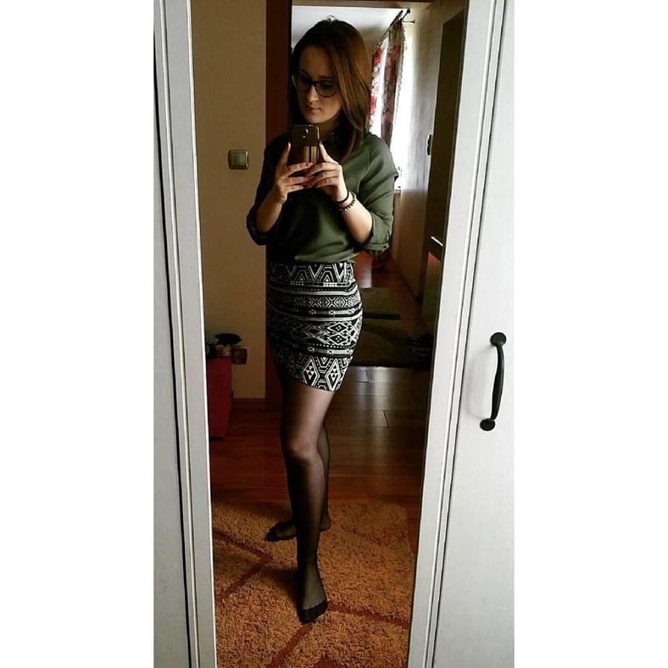 25P sexy females in tights pantyhose nylons 62