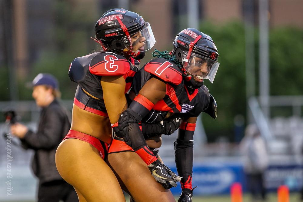 16P SekushiLover - The Hot Women of Lingerie Football