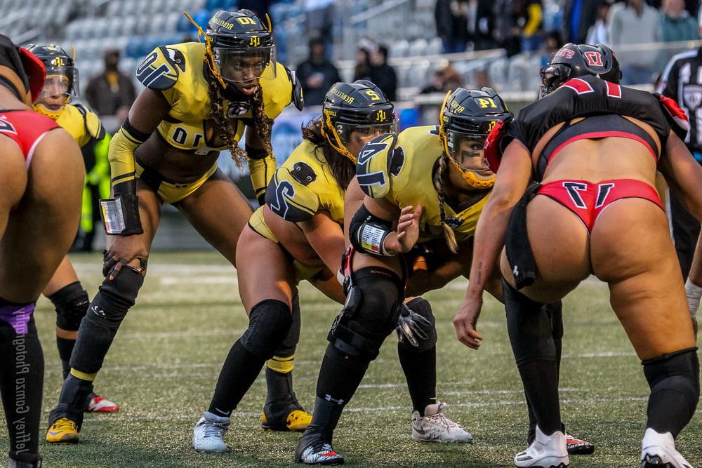 16P SekushiLover - The Hot Women of Lingerie Football
