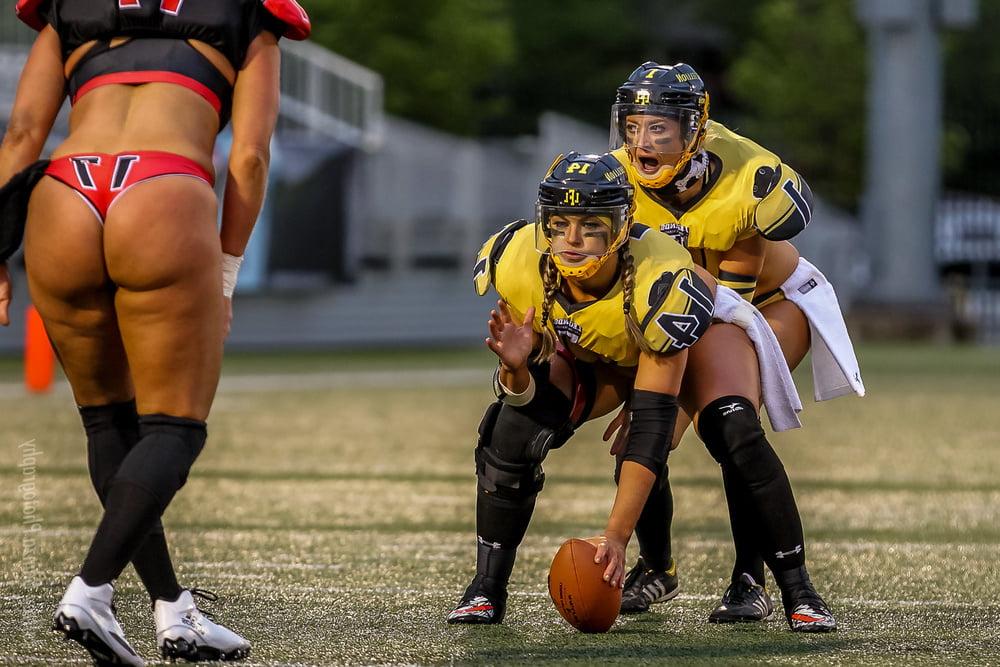 16P SekushiLover - The Hot Women of Lingerie Football