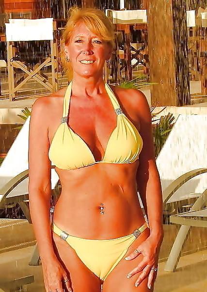 25P Sexy Huge Tit Very Curvy Tan Lined Mature MILF Perfect Body