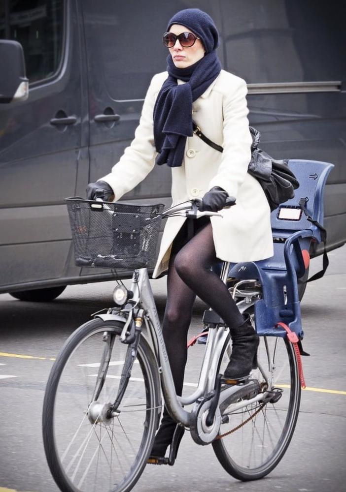 25P Street Pantyhose - Pantyhosed Cunts on Bikes Part 3