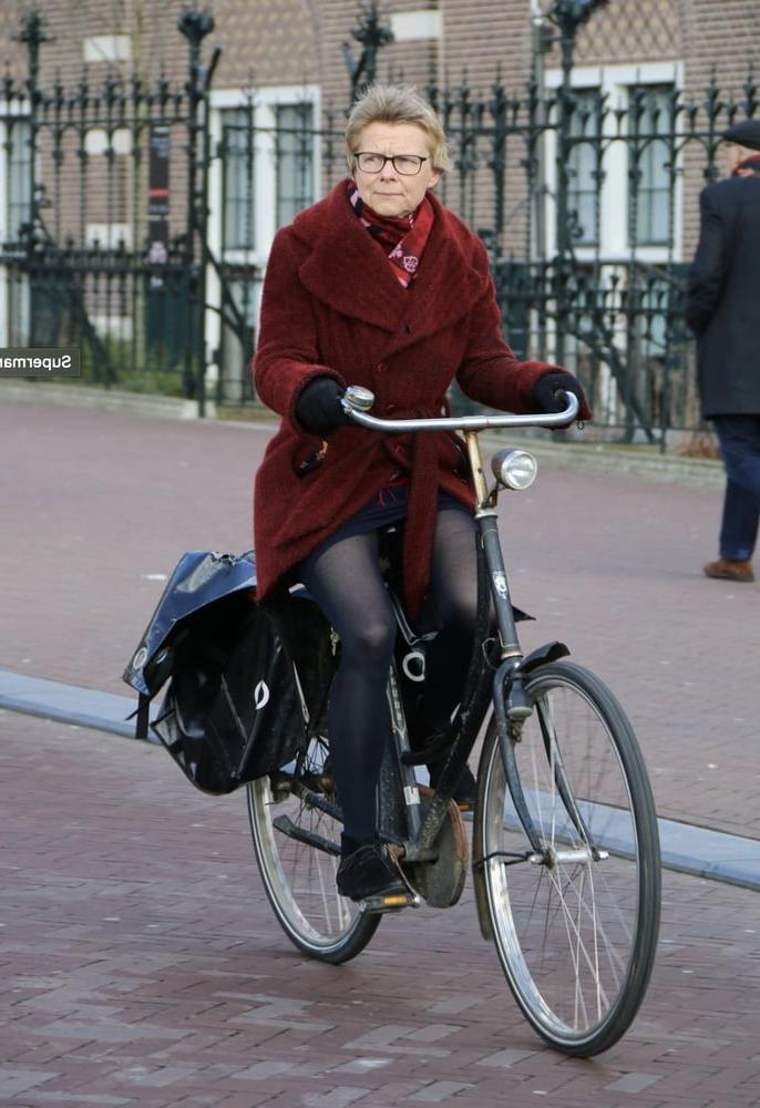 25P Street Pantyhose - Pantyhosed Cunts on Bikes Part 3