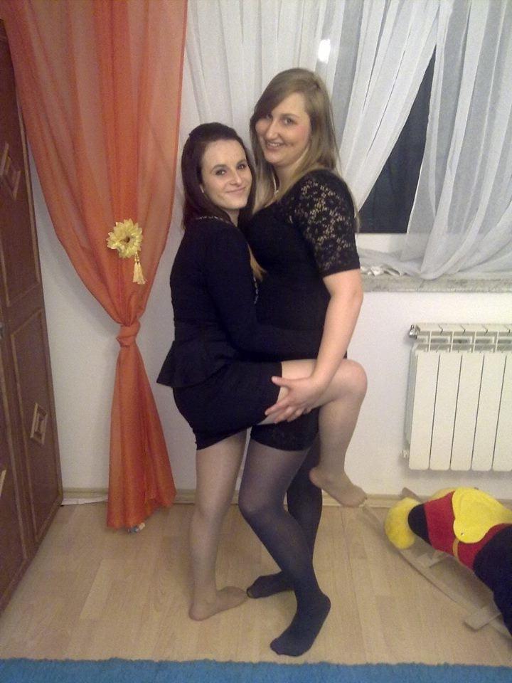 25P sexy females in tights pantyhose nylons 61