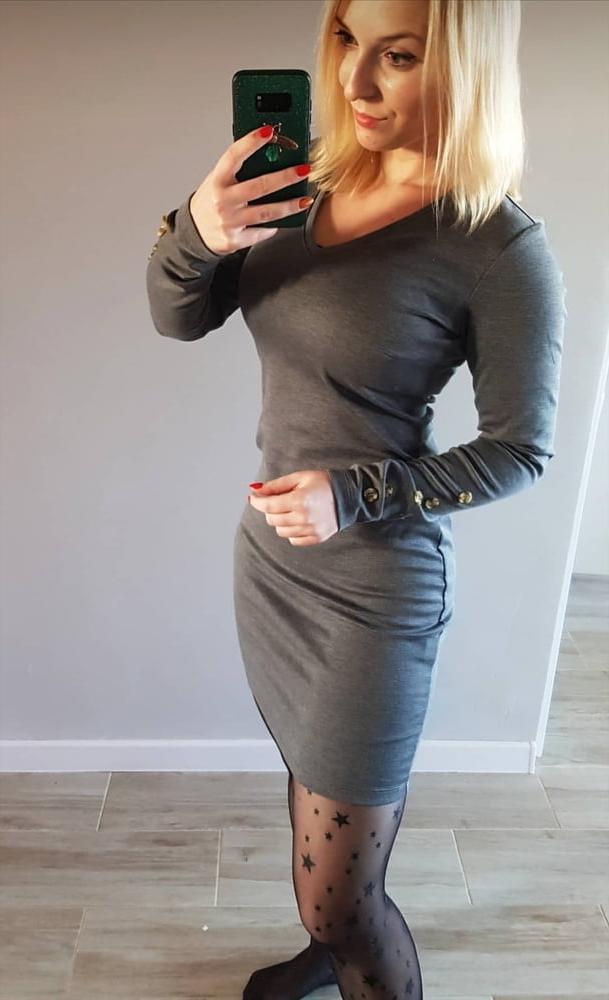17P Monika hot Polish busty slut selfie pics