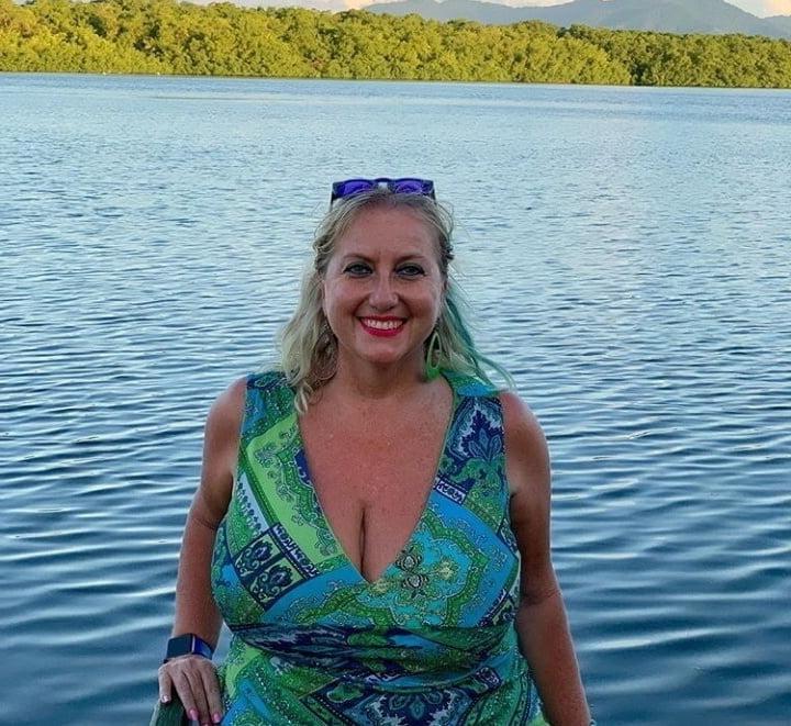 25P Extremely Busty and Natural 2