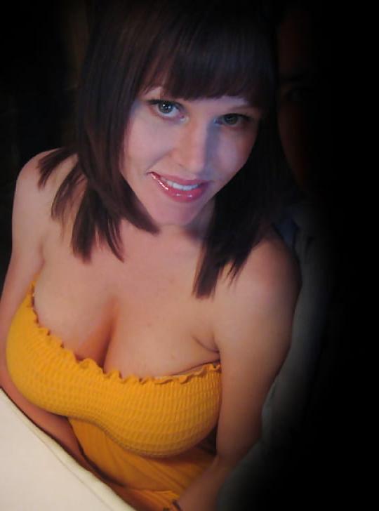 25P busty angel yvonne top huge