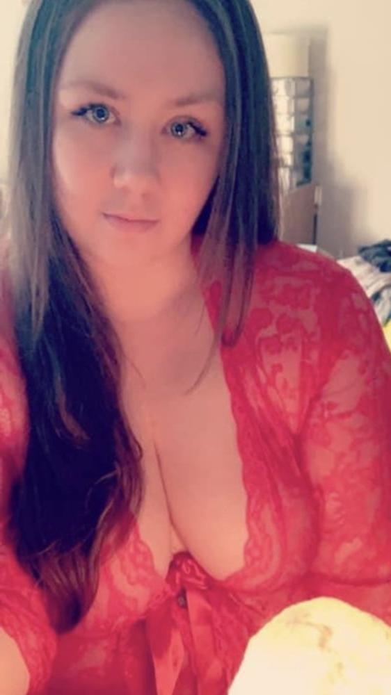 14P Busty Ava