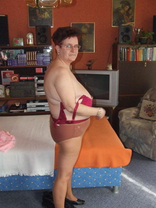 25P Keep Your PantyHose On