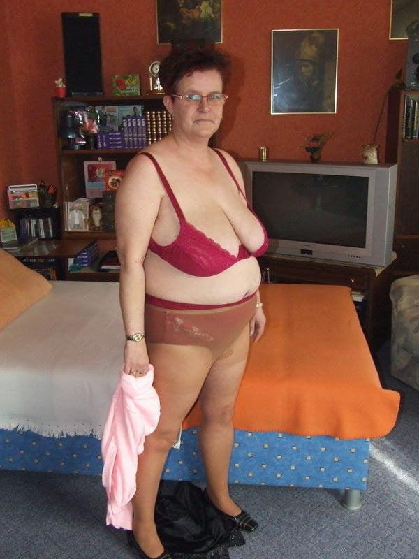 25P Keep Your PantyHose On