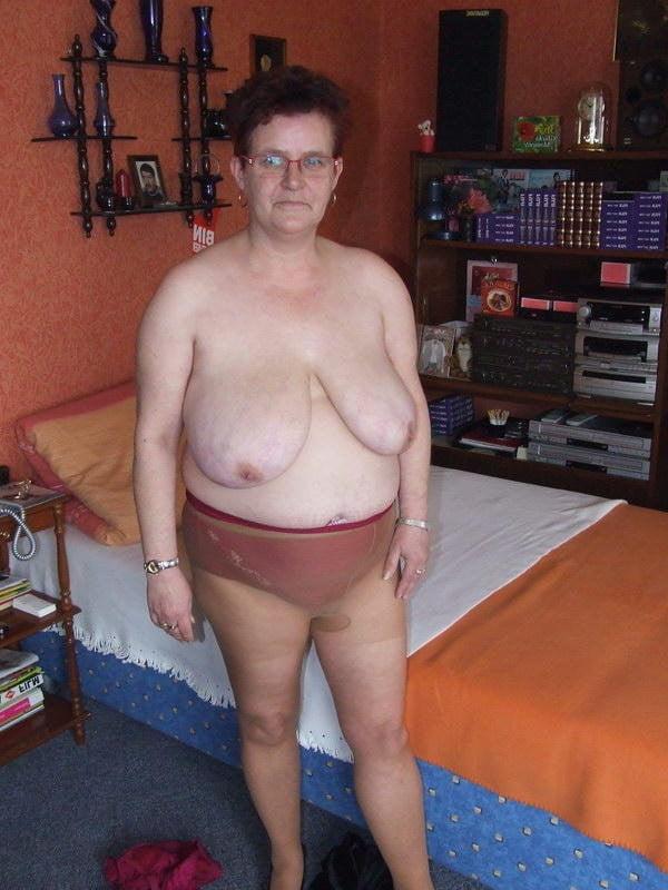 25P Keep Your PantyHose On
