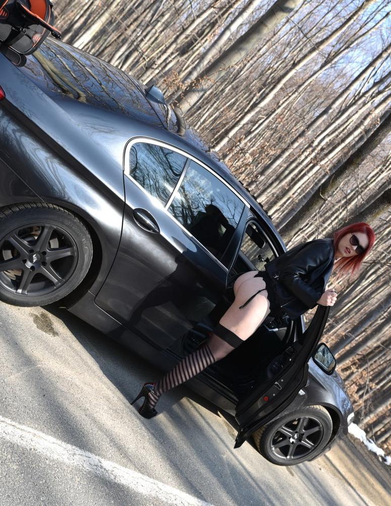 25P Alexsis Faye 75J Boobs Outdoor