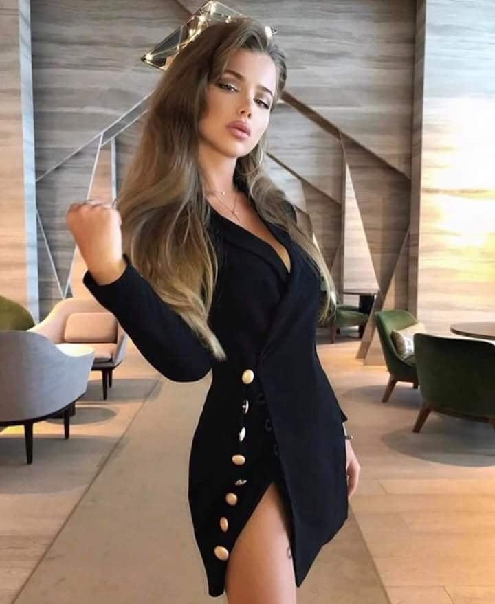 25P A sensual Black Dress (59)