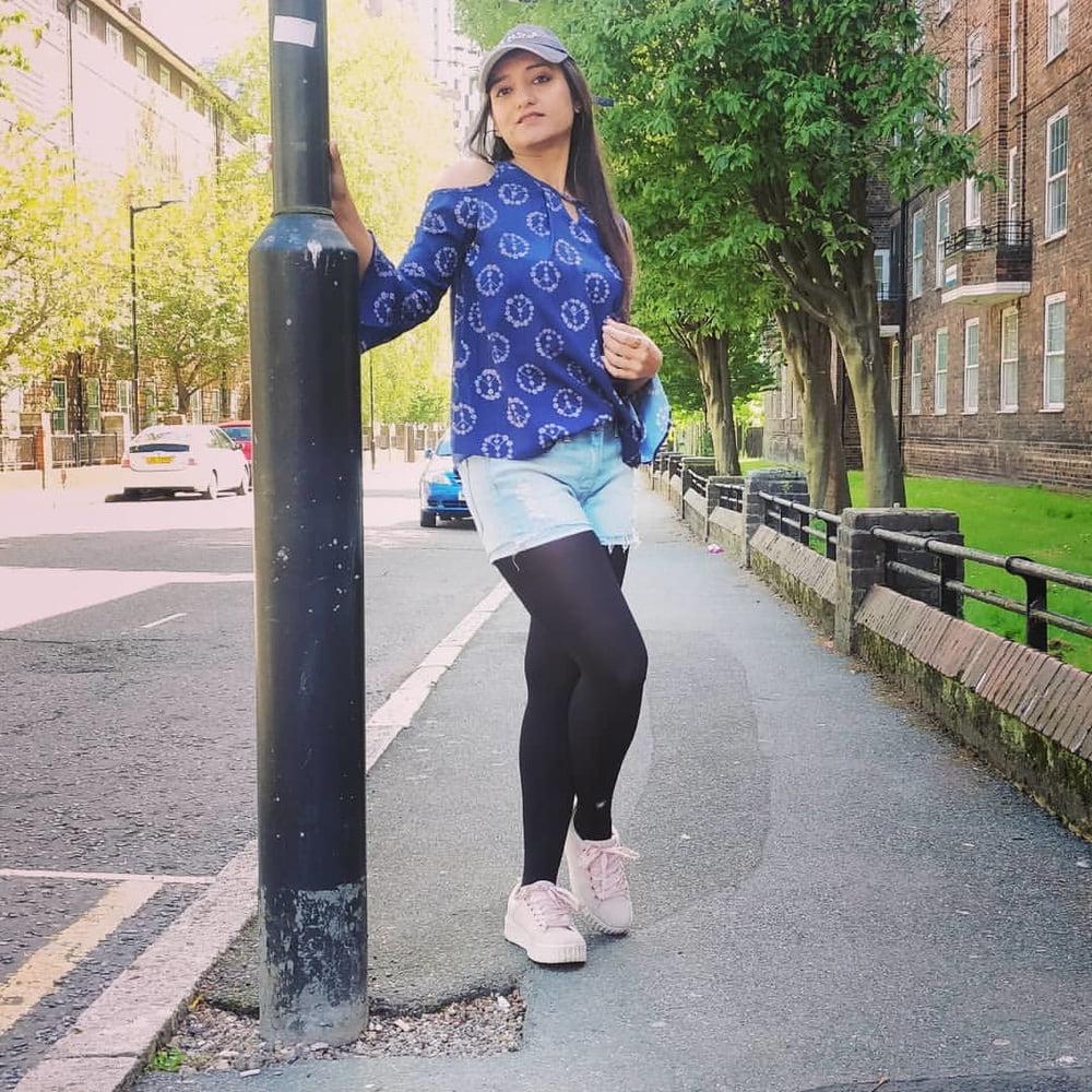 19P Paki Sluts in Pantyhose