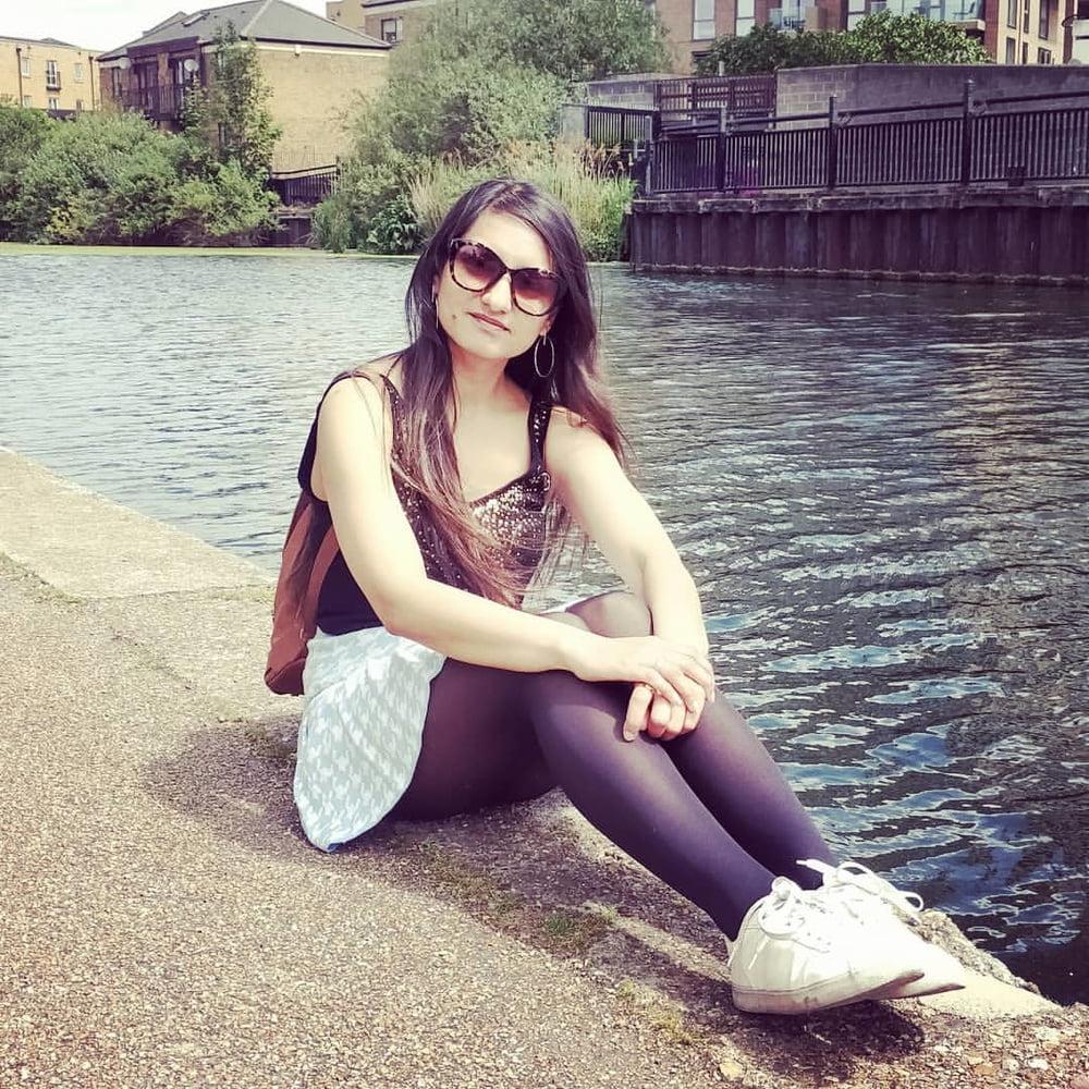 19P Paki Sluts in Pantyhose