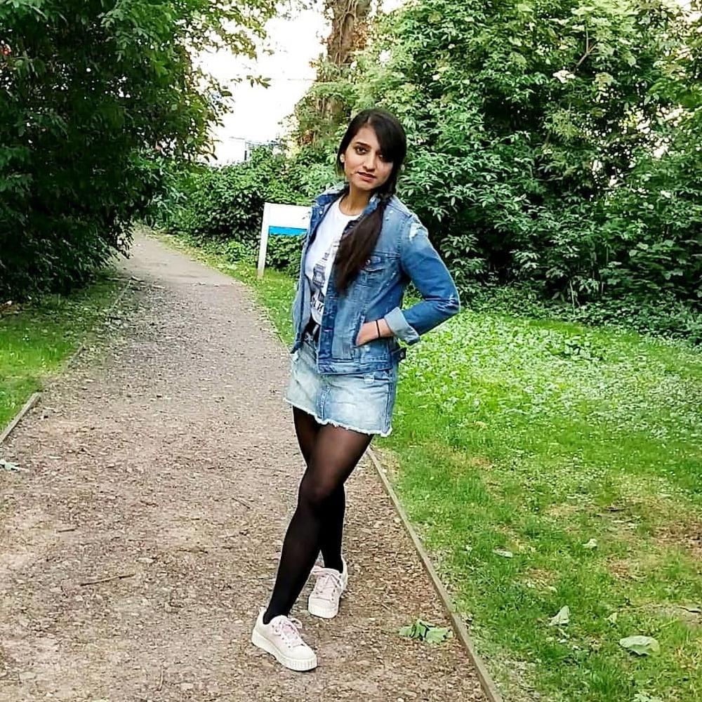 19P Paki Sluts in Pantyhose