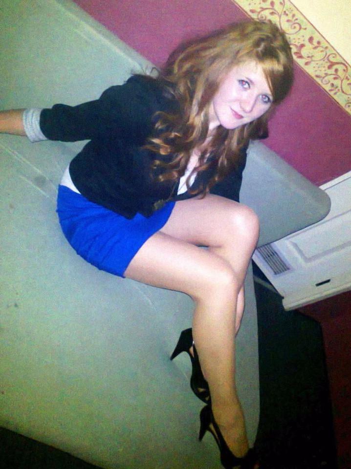 25P sexy females in tights pantyhose nylons 65
