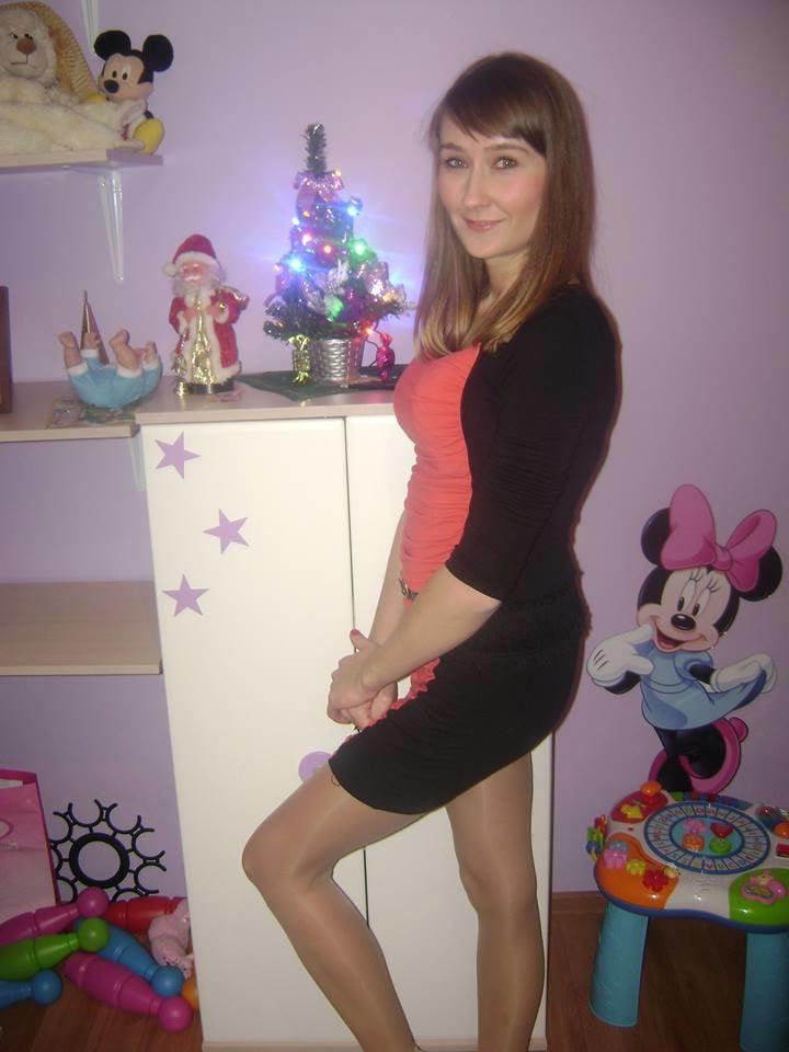 25P sexy females in tights pantyhose nylons 65
