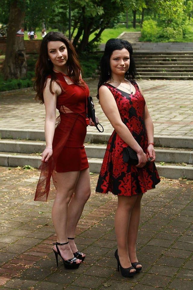 25P sexy females in tights pantyhose nylons 58