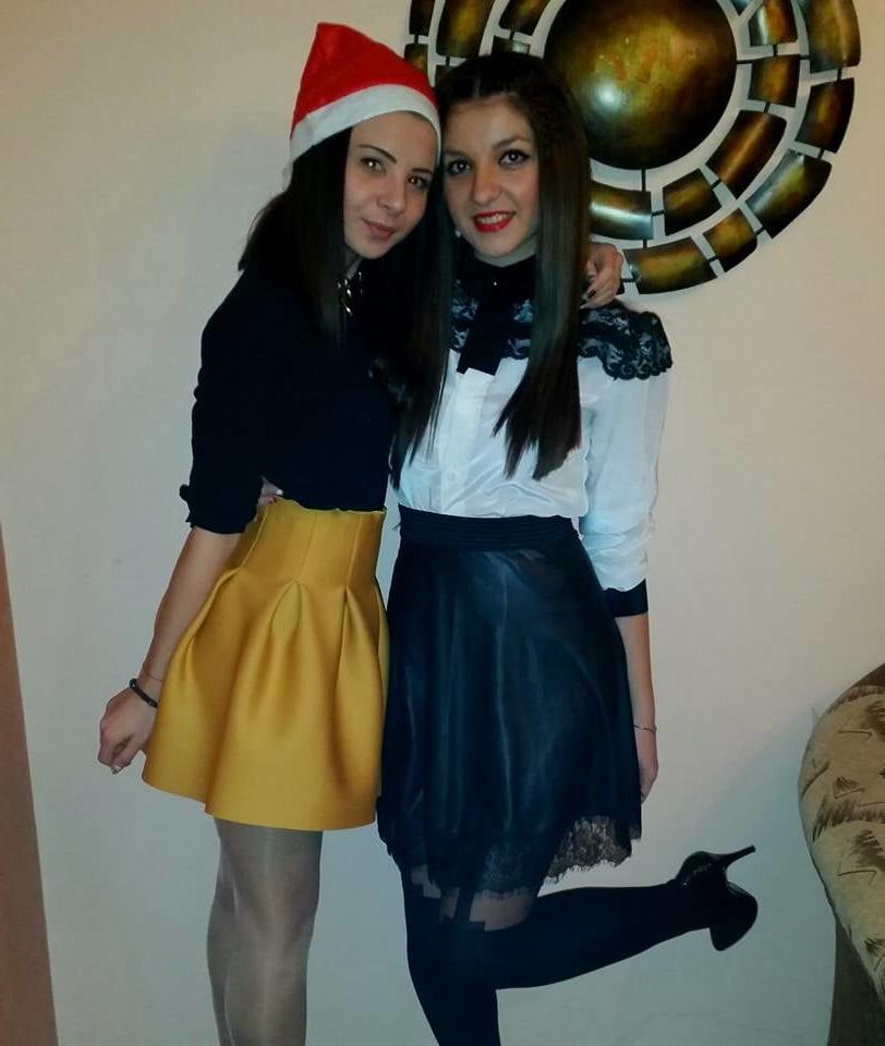 25P sexy females in tights pantyhose nylons 58