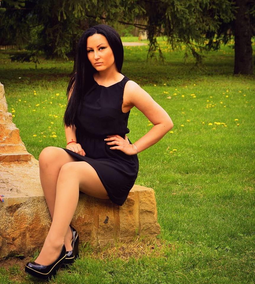 25P sexy females in tights pantyhose nylons 58