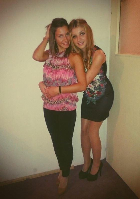 25P sexy females in tights pantyhose nylons 58