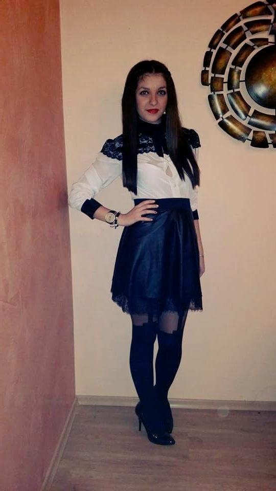 25P sexy females in tights pantyhose nylons 58