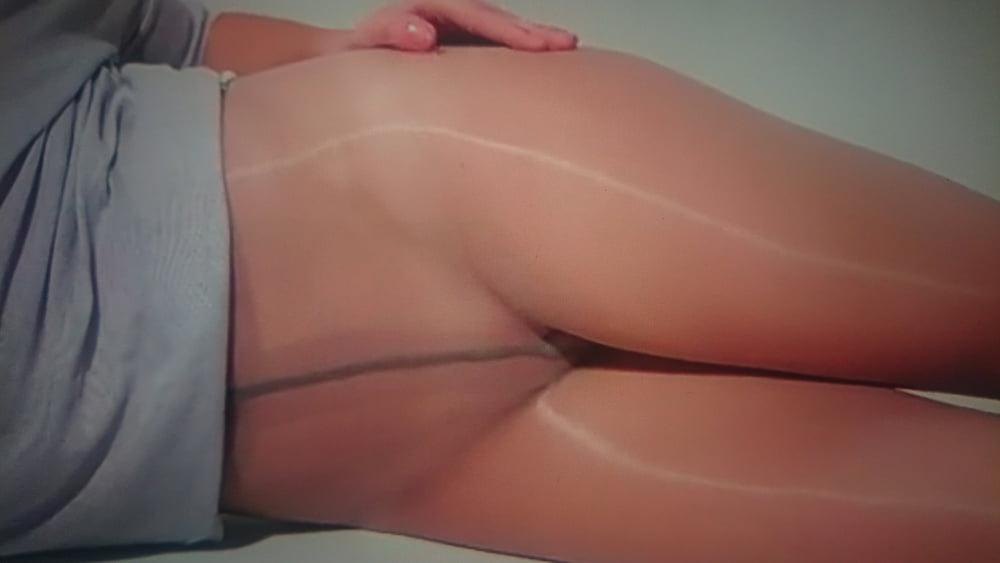 25P Pantyhose show
