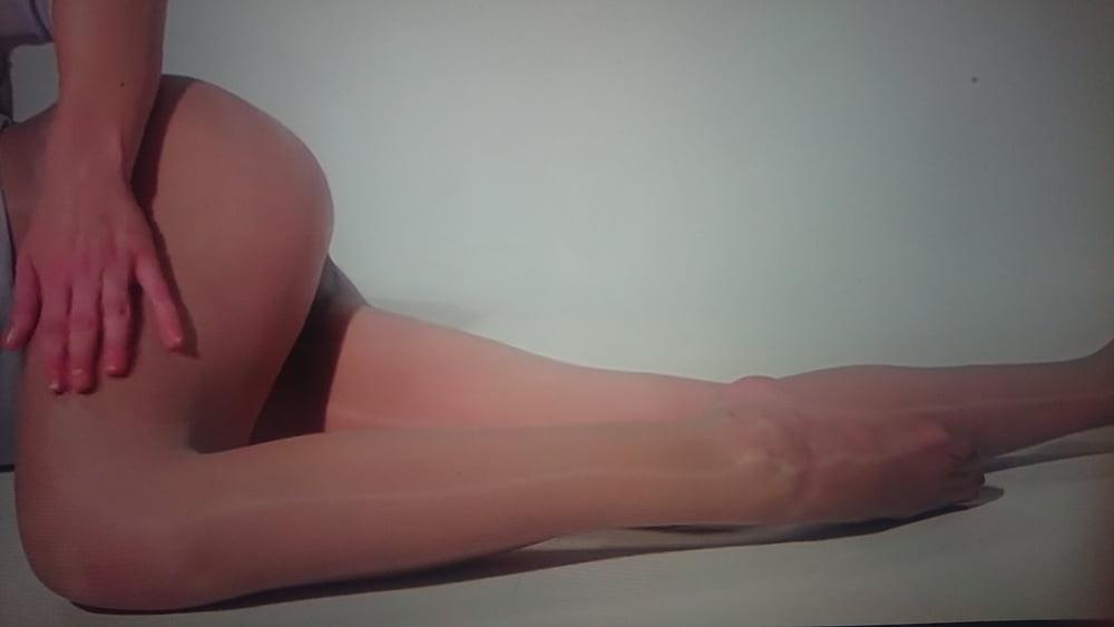 25P Pantyhose show