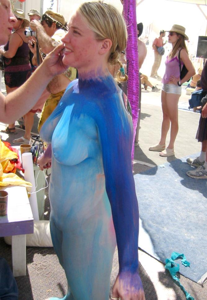25P outdoor and public exposure