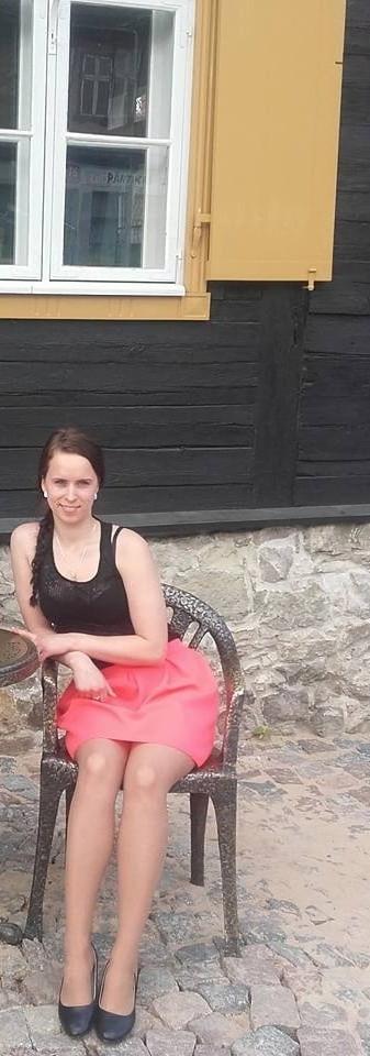 25P sexy females in tights pantyhose nylons 64
