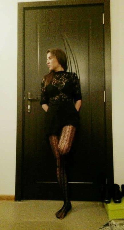 25P sexy females in tights pantyhose nylons 57