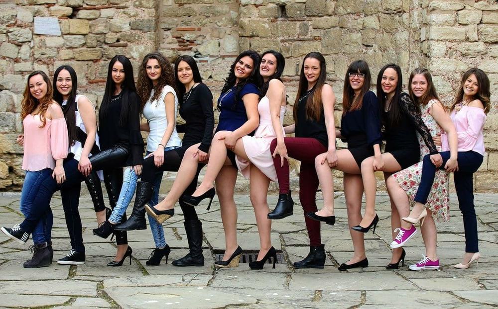 25P sexy females in tights pantyhose nylons 57