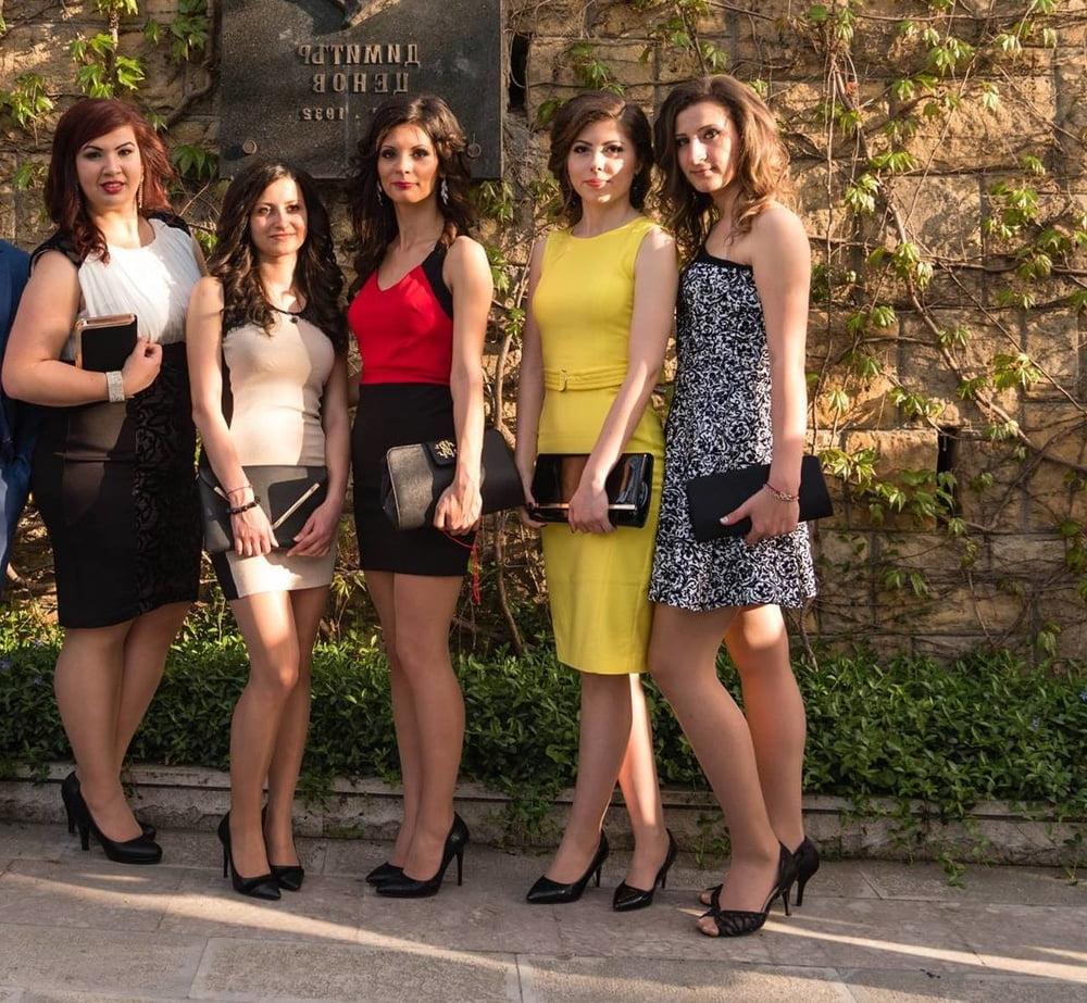 25P sexy females in tights pantyhose nylons 57