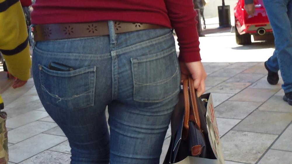 24P Nice teen butt & ass in blue jeans today