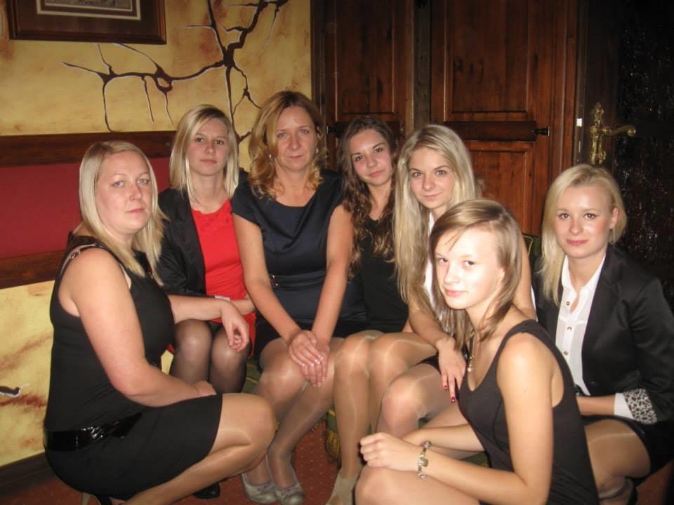 25P sexy females in tights pantyhose nylons 63