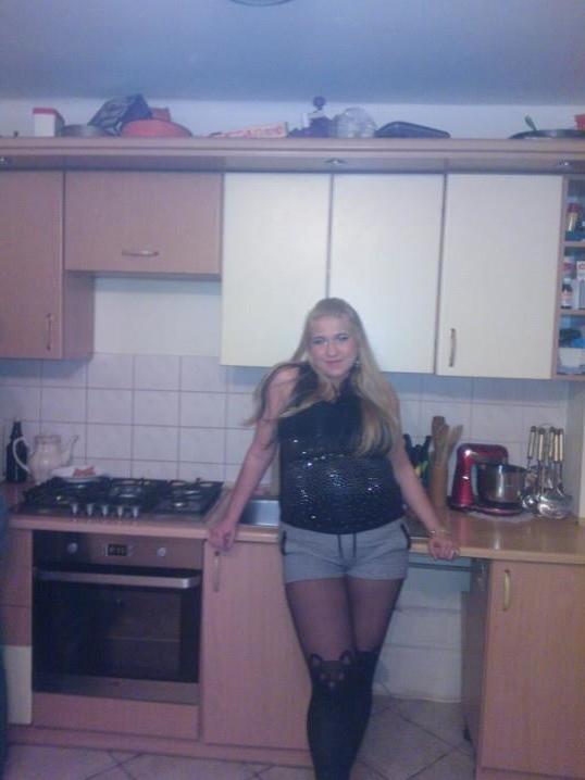 25P sexy females in tights pantyhose nylons 63