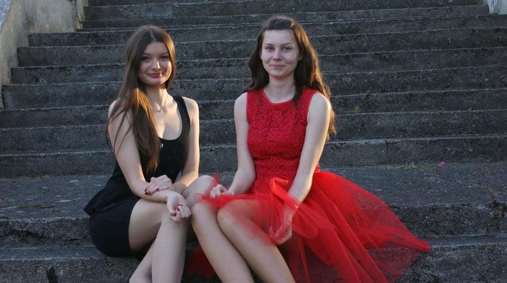 25P sexy females in tights pantyhose nylons 63