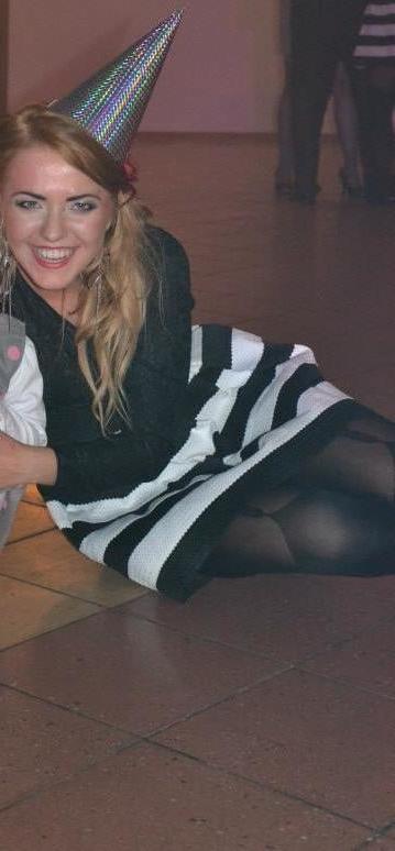 25P sexy females in tights pantyhose nylons 63