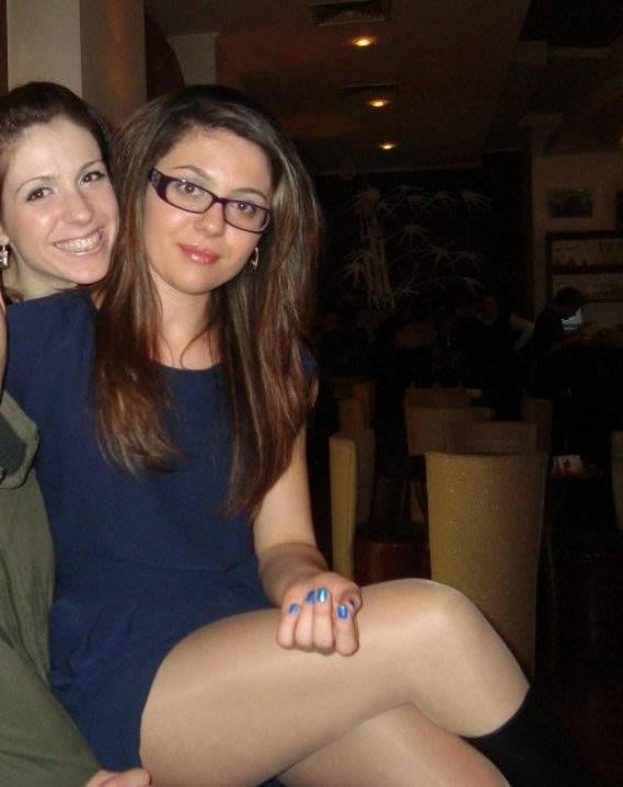 25P sexy females in tights pantyhose nylons 55