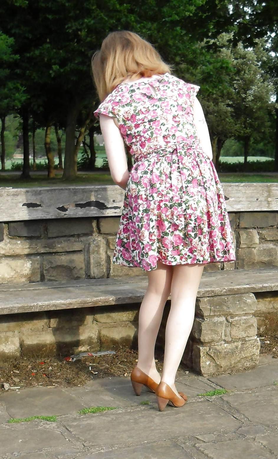 8P Fliss  having a walk about in her summsr dress!!