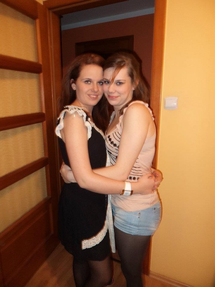25P sexy females in tights pantyhose nylons 49