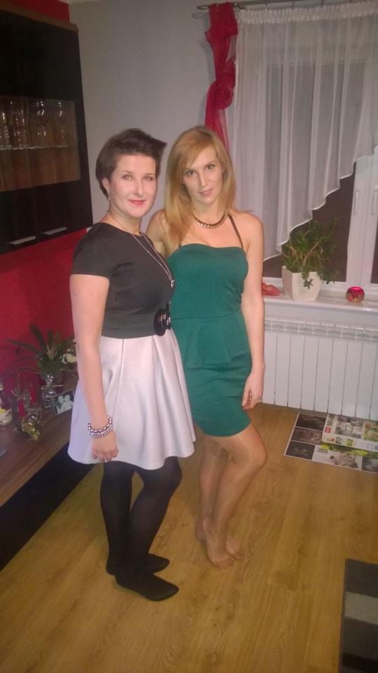 25P sexy females in tights pantyhose nylons 49
