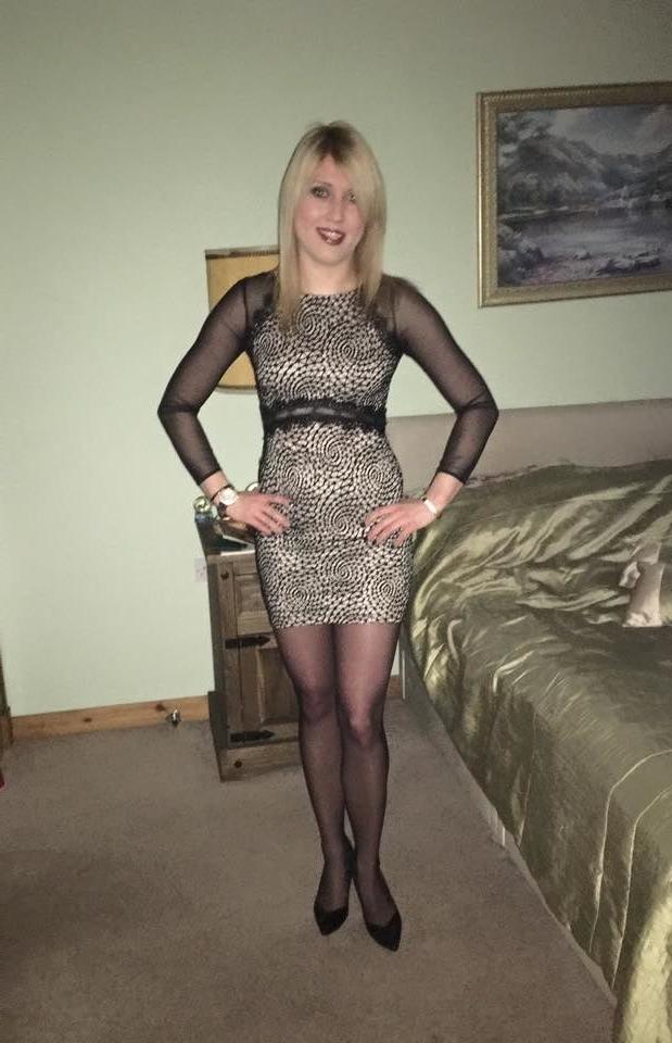 25P sexy females in tights pantyhose nylons 49