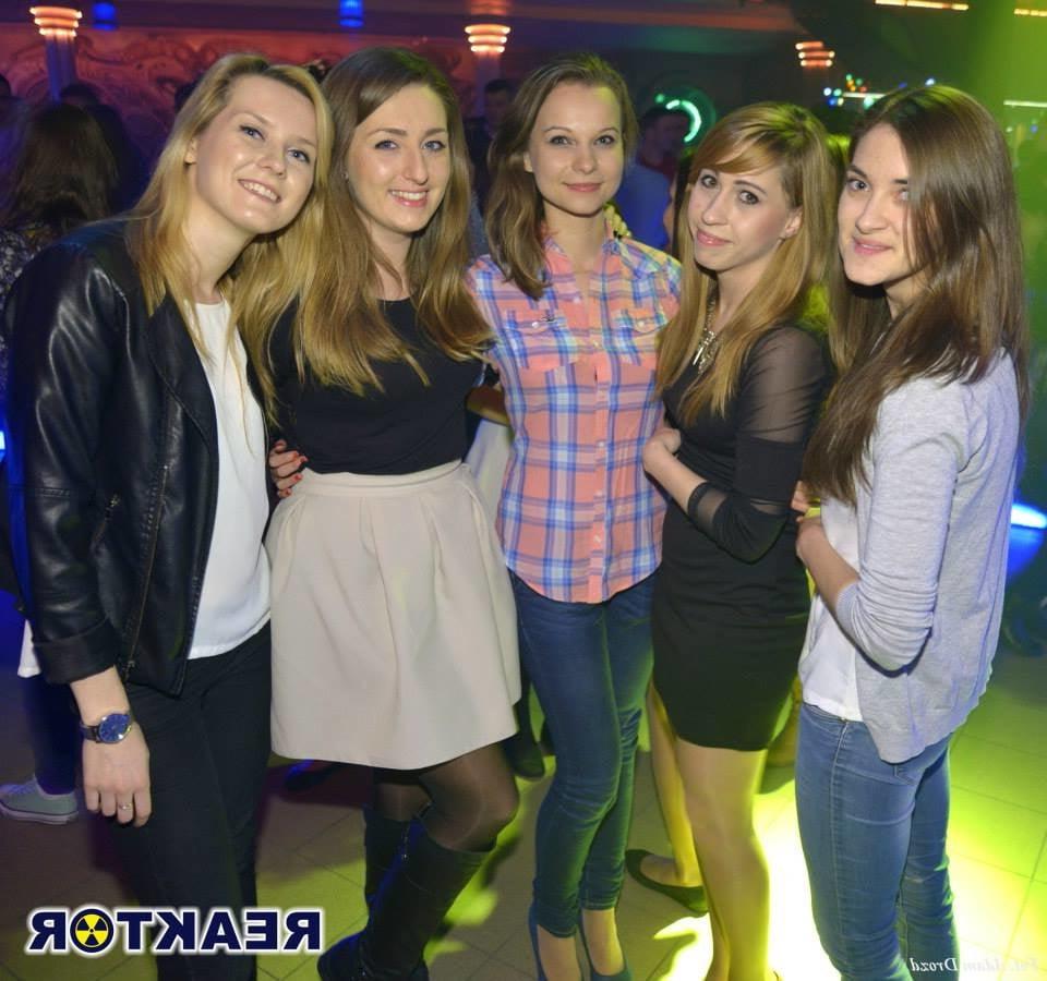 25P sexy females in tights pantyhose nylons 50
