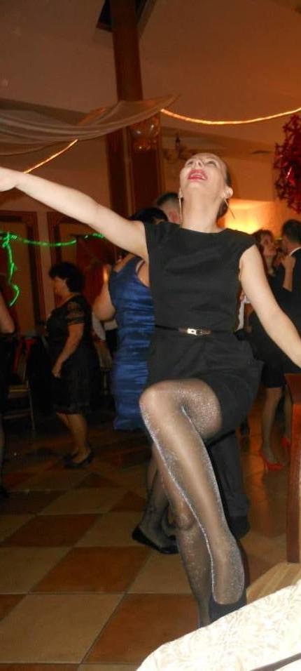 25P sexy females in tights pantyhose nylons 50