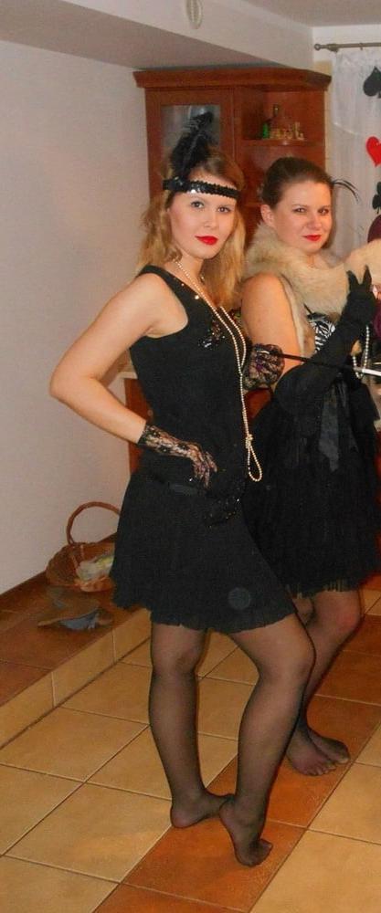 25P sexy females in tights pantyhose nylons 50