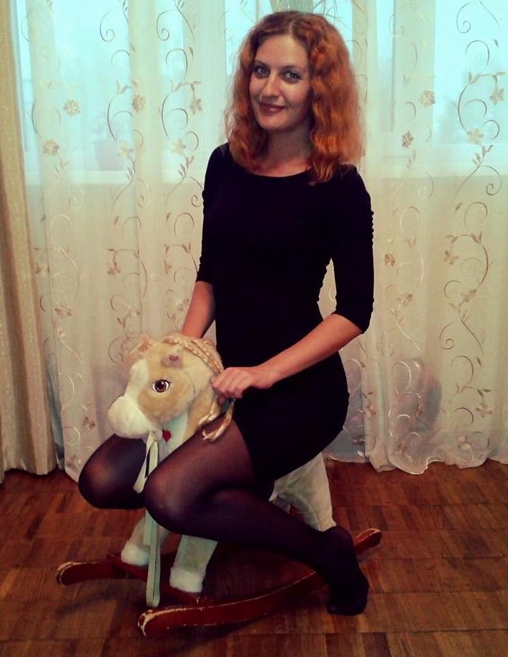 25P sexy females in tights pantyhose nylons 51