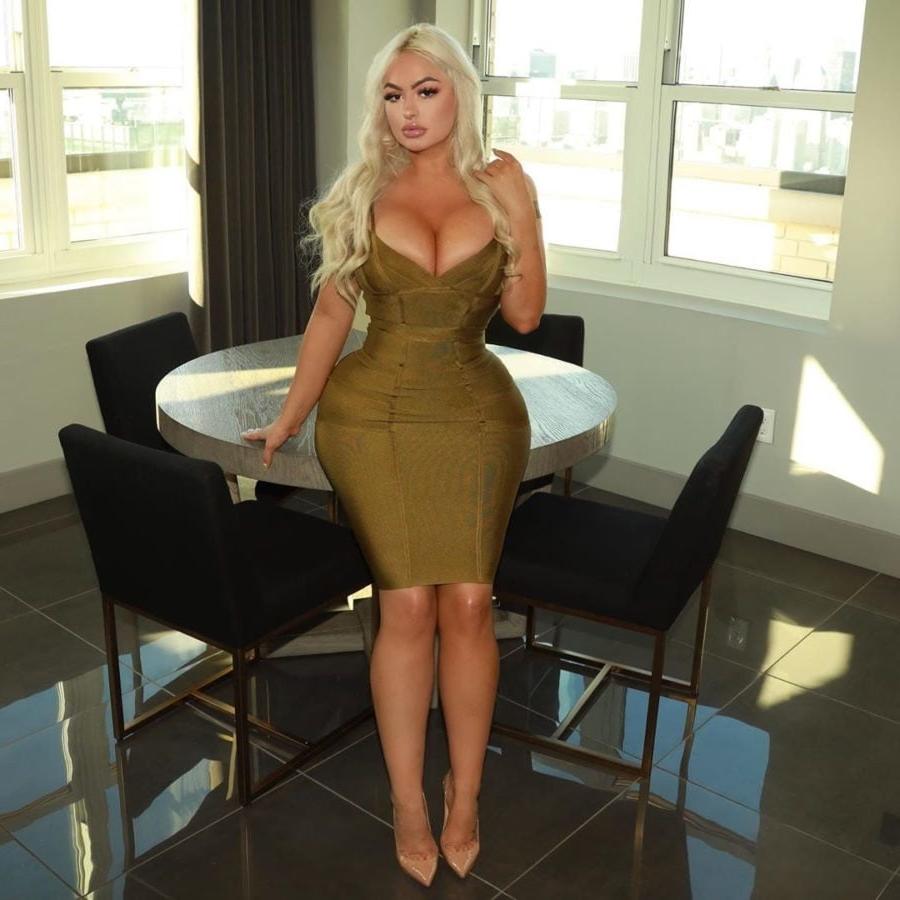 25P Tight dress big tits 3