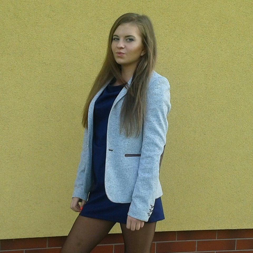 25P sexy females in tights pantyhose nylons 46